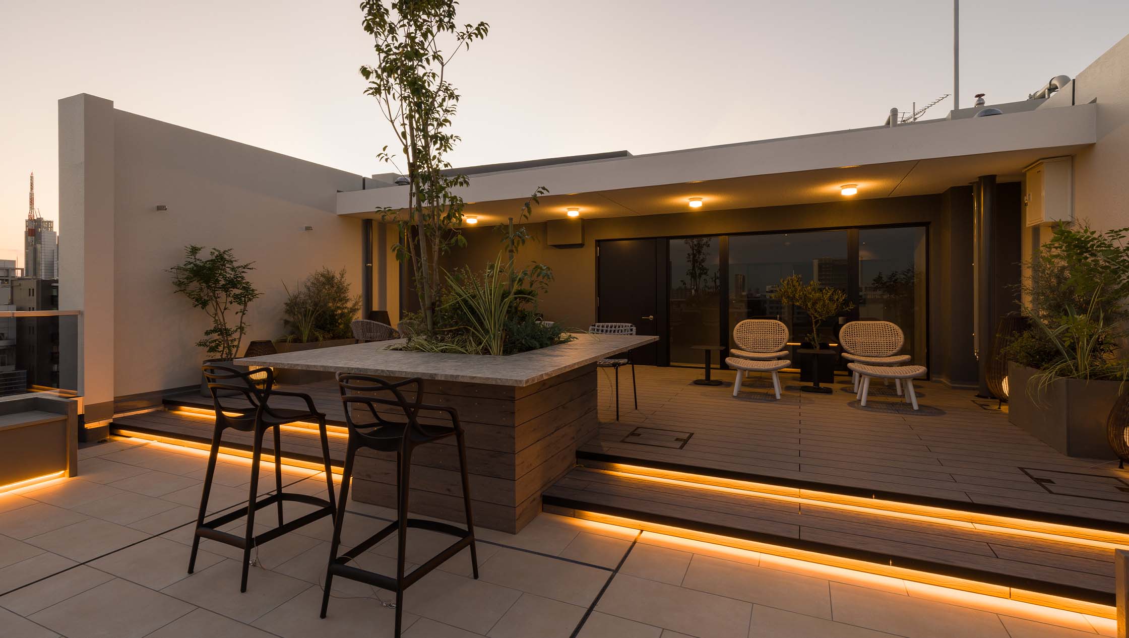 スカイラウンジ（夕方）